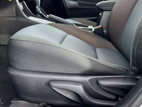 Used 2017 Toyota Corolla LE image 23