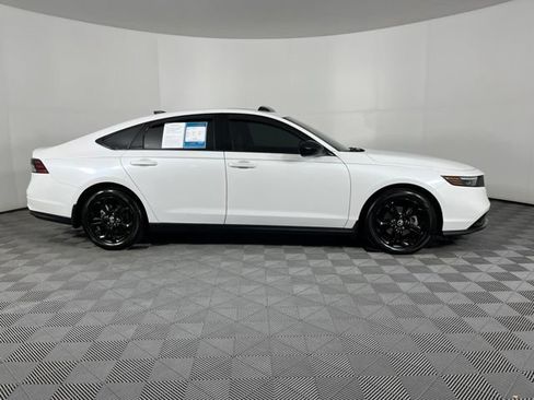 Used 2025 Honda Accord SE image 13