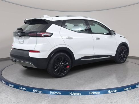 Used 2023 Chevrolet Bolt EUV Premier w/ Sun & Sound Package FWD image 6