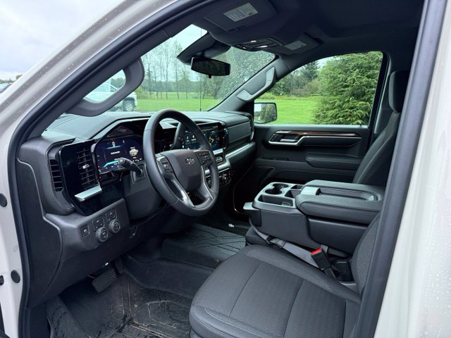 Used 2026 Chevrolet Silverado 1500 RST w/ RST Select Package AWD/4WD image 9