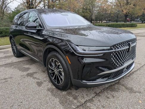 New 2026 Lincoln Nautilus Premier image 12