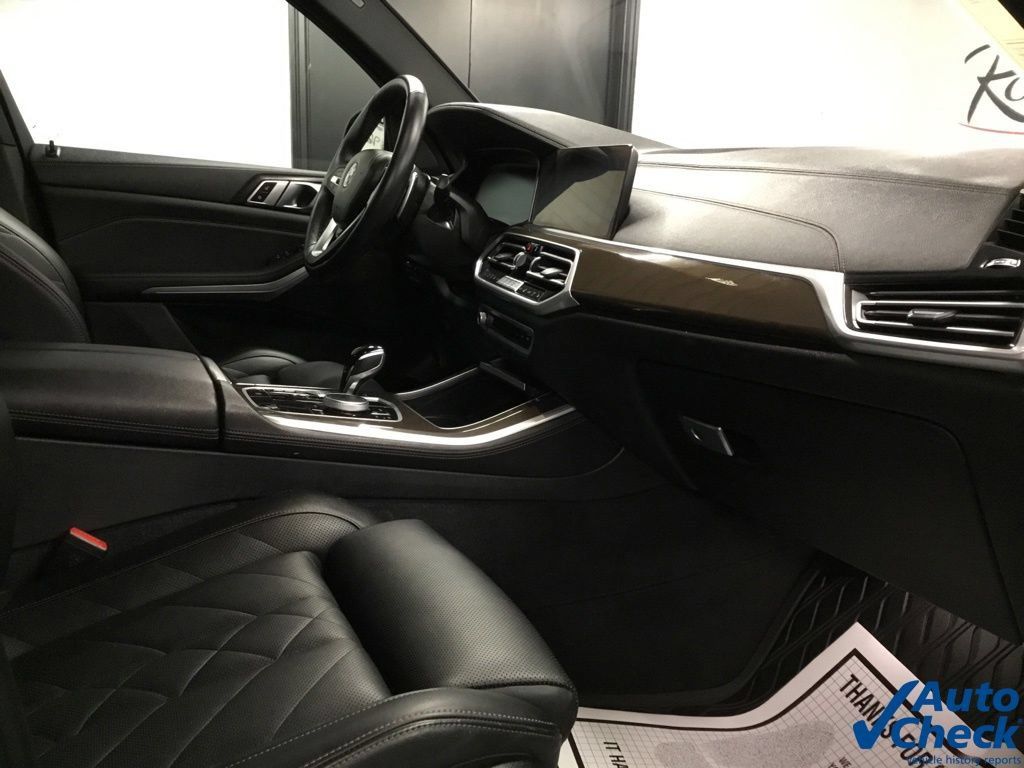 Used 2023 BMW X5 xDrive40i w/ Premium Package AWD/4WD image 39