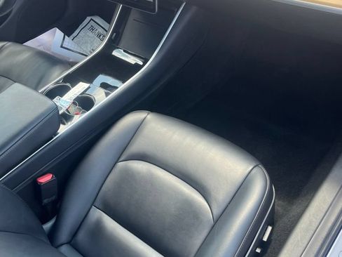 Used 2018 Tesla Model 3 Long Range RWD image 13
