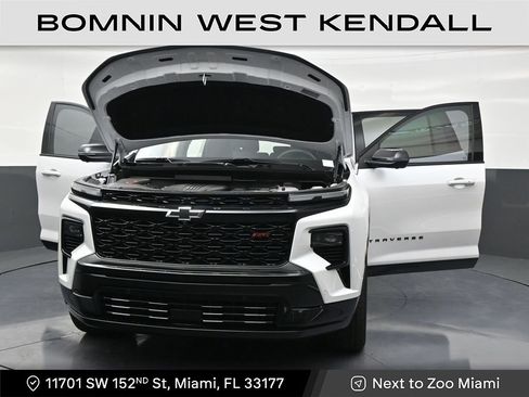 Used 2025 Chevrolet Traverse RS image 34