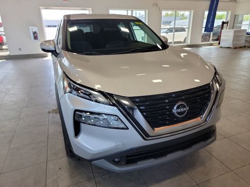 Used 2022 Nissan Rogue SV AWD/4WD image 23