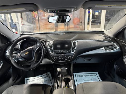 Used 2022 Chevrolet Malibu LT FWD image 24