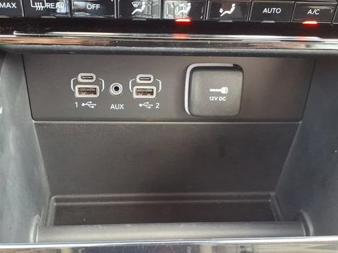 Used 2023 Jeep Grand Cherokee Limited AWD/4WD image 36