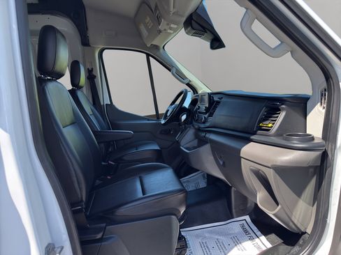 Used 2025 Ford Transit 250 148 Medium Roof image 20