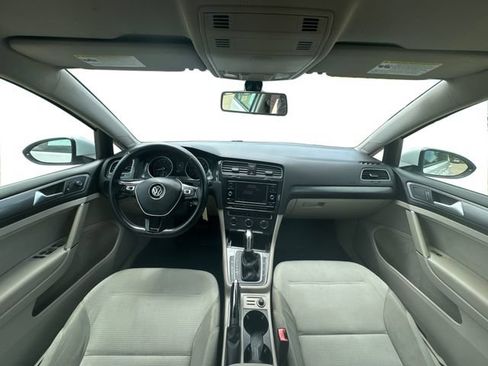 Used 2018 Volkswagen Golf S FWD image 13