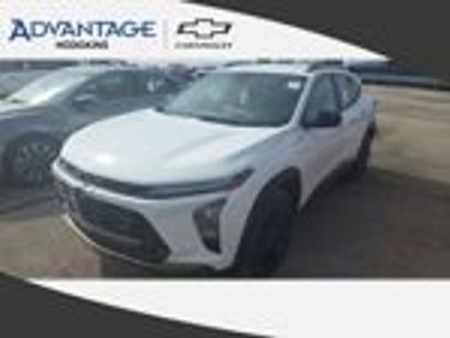 Used 2025 Chevrolet Trax ACTIV w/ Driver Confidence Package