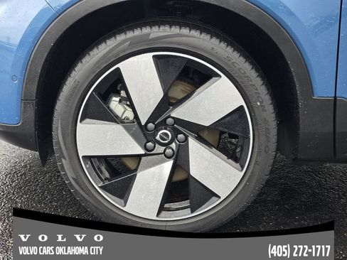 Certified 2023 Volvo C40 P8 Recharge Ultimate image 11