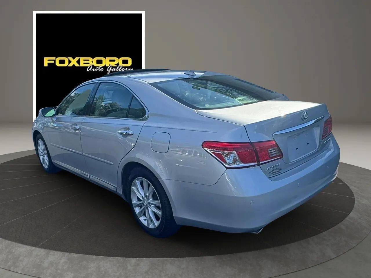 Used 2010 Lexus ES 350 w/ Preferred Accessory Package FWD image 7