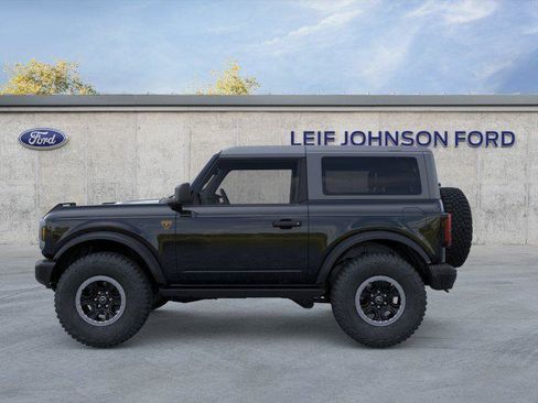 New 2026 Ford Bronco Badlands w/ Sasquatch Package AWD/4WD image 3