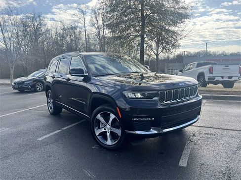 Used 2023 Jeep Grand Cherokee L Limited image 2
