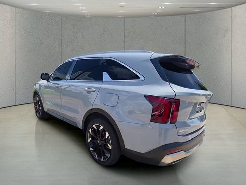 Used 2025 Kia Sorento SX FWD image 47