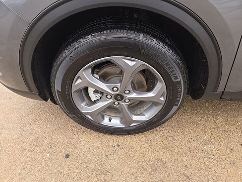 Used 2025 Ford Escape ST-Line image 24