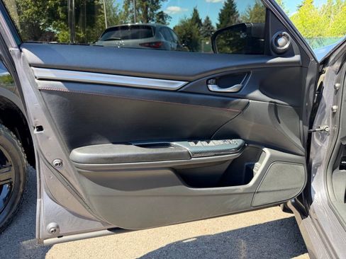 Used 2018 Honda Civic Si image 11