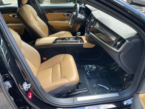 Used 2018 Volvo S90 T5 Momentum w/ Protection Package Premier FWD image 12
