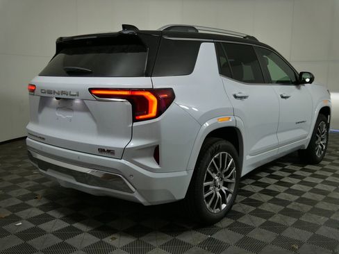 New 2026 GMC Terrain Denali w/ LPO, Black Badging Package image 3