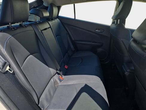 Used 2016 Toyota Prius Three Touring FWD image 13