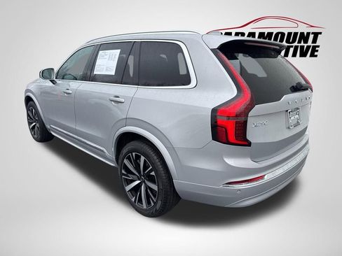 Used 2025 Volvo XC90 B6 Core w/ Climate Package image 5