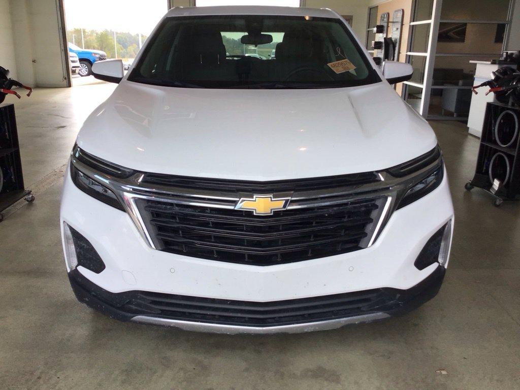 Used 2024 Chevrolet Equinox LT FWD image 3