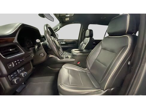 Used 2021 Chevrolet Suburban Premier AWD/4WD image 12