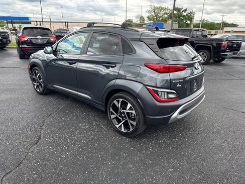 Used 2022 Hyundai Kona Limited FWD image 3