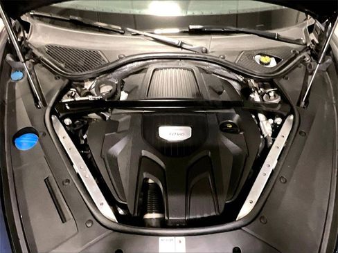 Certified 2019 Porsche Panamera 4 image 15