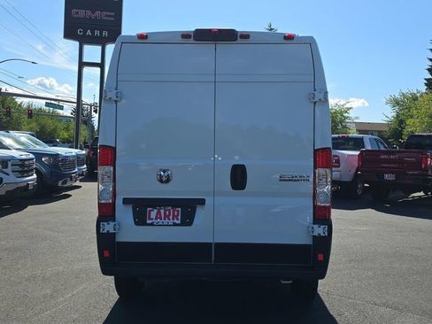 Used 2025 RAM ProMaster 2500 w/ Convenience Group FWD image 4