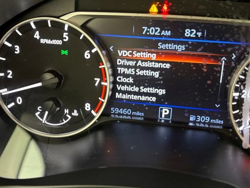 Used 2024 Nissan Altima 2.5 SV FWD image 29