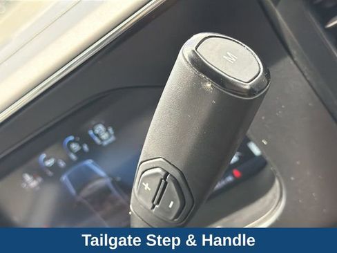 Used 2023 Ford F250 Lariat w/ Lariat Ultimate Package AWD/4WD image 18