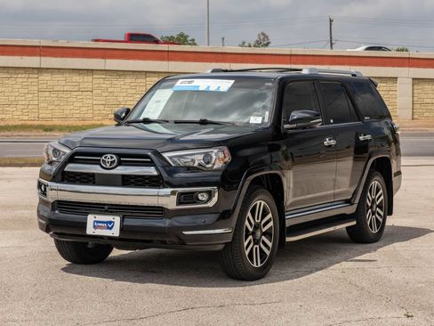 Used 2024 Toyota 4Runner Limited AWD/4WD image 4