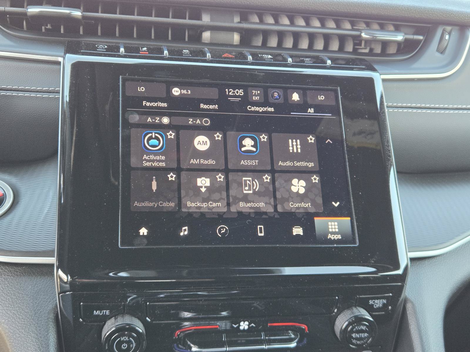 Used 2025 Jeep Grand Cherokee Laredo X RWD image 7