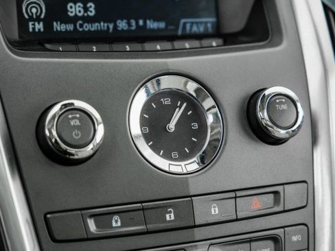 Used 2010 Cadillac SRX Luxury image 26