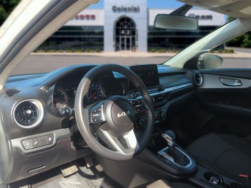 Used 2023 Kia Forte LXS w/ LXS Technology Package FWD image 12