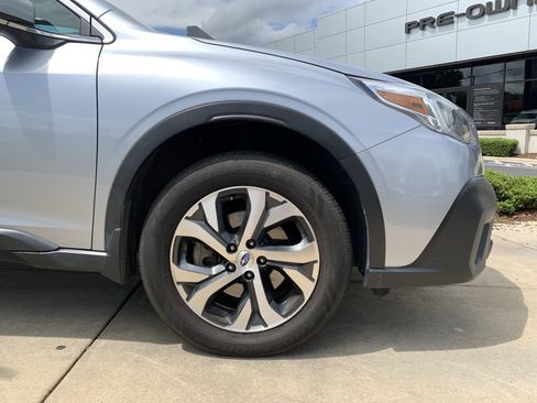 Used 2021 Subaru Outback Limited w/ Popular Package #2 AWD/4WD image 13
