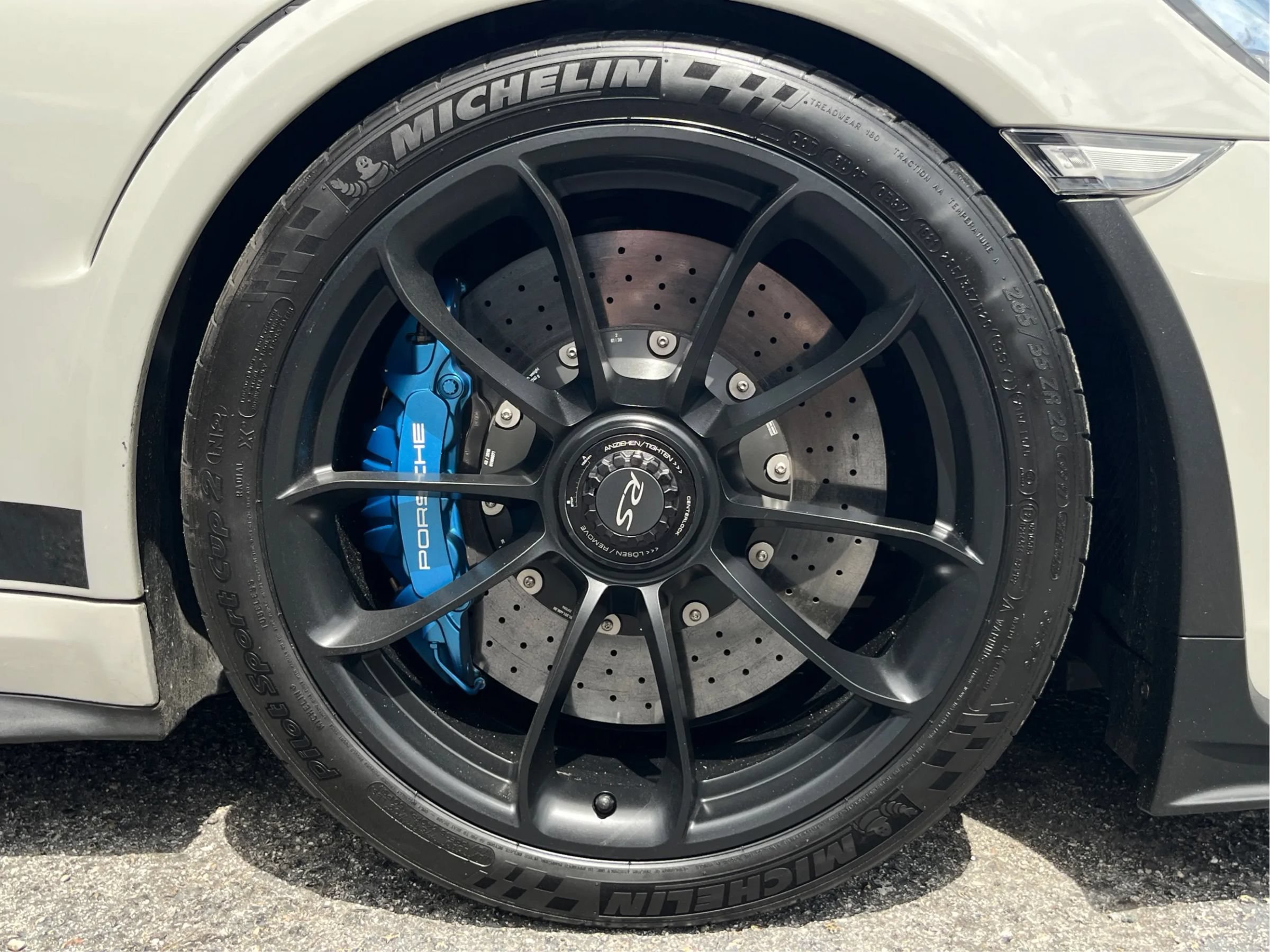 Used 2019 Porsche 911 GT3 RS RWD image 10