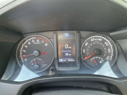 Used 2021 Toyota Tacoma SR AWD/4WD image 16