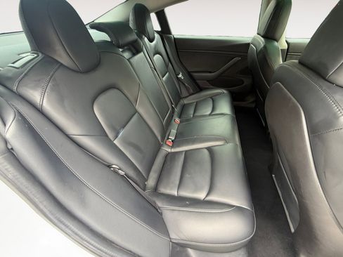 Used 2019 Tesla Model 3 RWD image 18