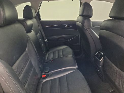 Used 2017 Kia Sorento SX FWD image 19