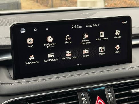 Used 2023 Genesis G70 2.0T image 30