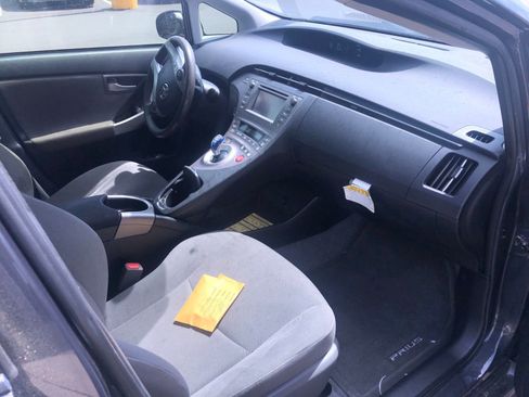 Used 2015 Toyota Prius Two image 8