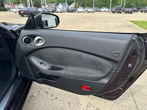 Used 2010 Nissan 370Z Touring w/ Sport Pkg RWD image 19