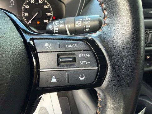 Used 2025 Honda HR-V Sport image 9