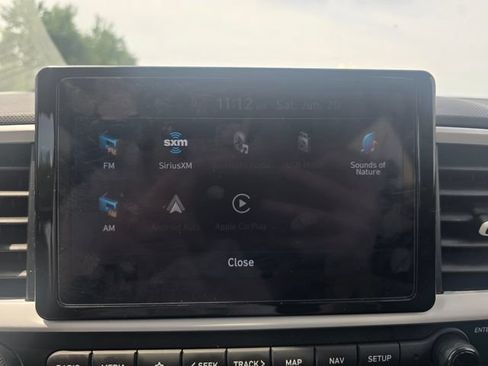 Used 2025 Hyundai Venue Limited FWD image 20