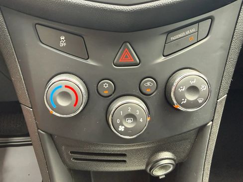 Used 2016 Chevrolet Trax LS FWD image 26