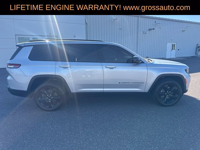 Certified 2023 Jeep Grand Cherokee L Altitude AWD/4WD image 11