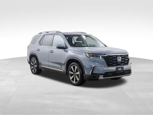 Used 2023 Honda Pilot Elite image 7