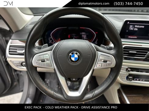 Used 2020 BMW 750i xDrive w/ Executive Package AWD/4WD image 30